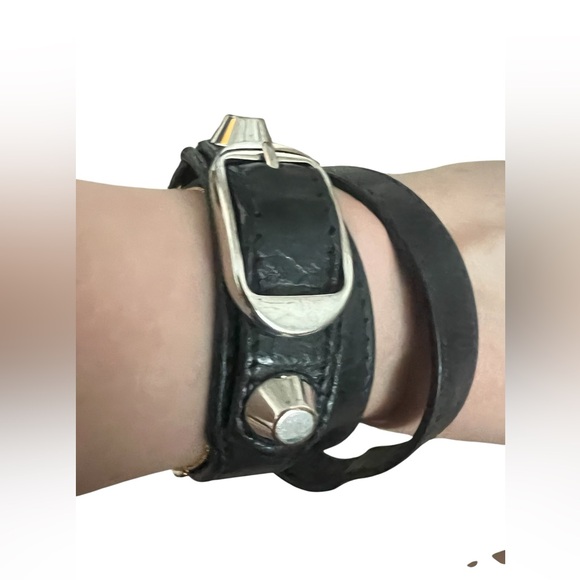 BALENCIAGA Arena Classic Triple Tour
Bracelet Small Black $225 - Picture 5 of 11